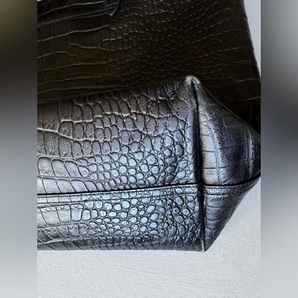 Cuyana Classic Structured Leather Tote Croc Embossed Black - Picture 13 of 17